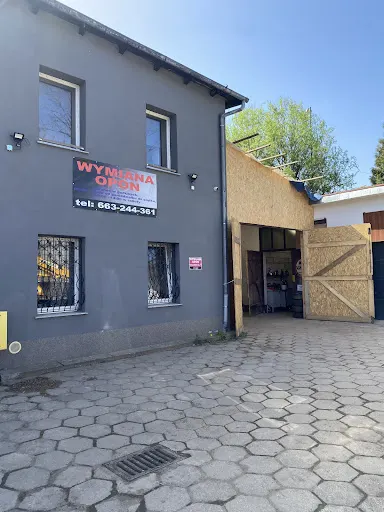 Wulkanizacja i mechanika pojazdowa za myjnią